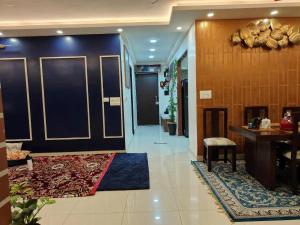 Lavishing 3BHK apt at 19 Floor only for family