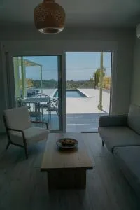 MENTOROS VILLAS - Karavádhos