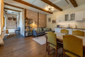 Aadma Guesthouse