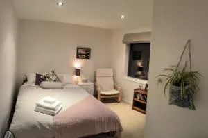 Birdsong hideaway two-bedroom suite in Browns Bay - Red Vale