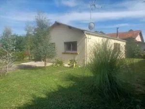 maison en ville au calme - 弗洛恩斯