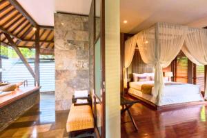 Neada 4 BR Grand Pool Villa JU68