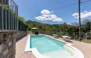 Nice Home In Nicciano With Jacuzzi - Capanne di Sillano