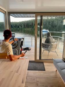 Houseboat La Mare - Ośrodek "Julia" w Samociążek