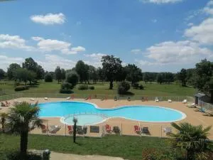 Appartement au golf des fontenelles - 圣于连－德朗德