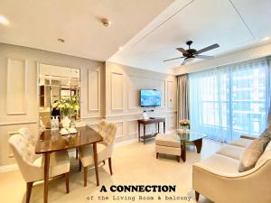 Luxurious apartment facing My Khe beach with 2 large beds FP