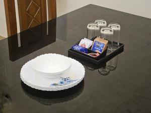 Olive Residence, Near Lakeshore Hospital