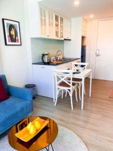 Exclusive condo & Seaview