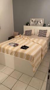 Jolie maison provençale au volets bleu