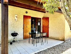 Maisons de vacances Gite 2-4 personnes - Gorges de l-Ardeche - Provence : photos des chambres