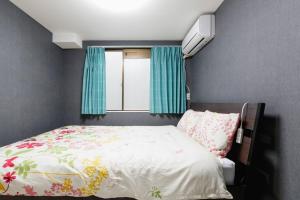 Super close to Dotonbori! Great location room#405