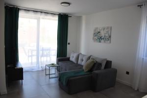Apartments Rismondi 37E