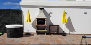 Villa Citrus - Playa Blanca, private heated pool, air conditioner