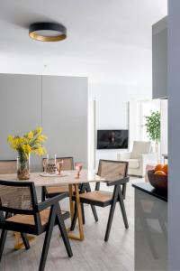 One-Bedroom Apartment (2-4 Adults) - San Pablo, 4 room in Apartamentos Sevilla Centro