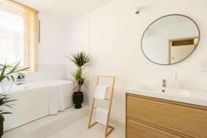 Four Seasons Old Town - Spring