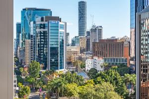 City Living! 1Bed1Bath1CarPool