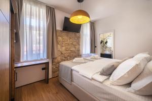 Deluxe Double Rooms in Castellum Besca