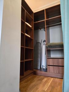 Al Pacino baby apartment