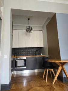 Al Pacino baby apartment