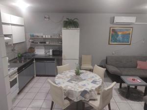 Sandra Apartmani 2 
