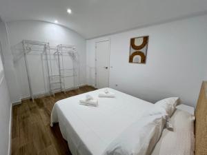 Los Naufragos Beach Apartment