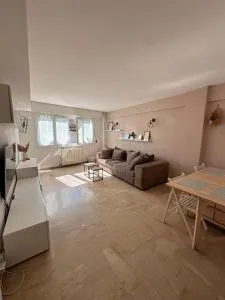 Spacieux deux pièces - 勒卡内