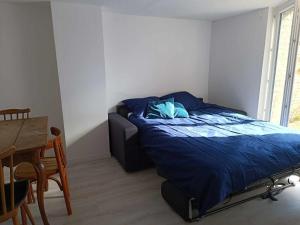 Appartements Beau studio a 2mn de la mer et avec jardin : photos des chambres