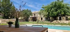 Appartement dans un mas provençal rénové - Estézargues