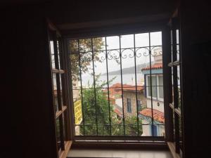 Castle81homes Yellow-Sarı , Sea View House