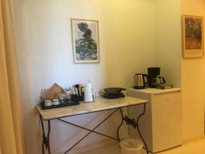 Castle81homes Yellow-Sarı , Sea View House