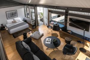 The Blossom Loft - City Center Apartment near the sea