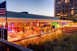 Hutchinson Island BeachFront Heated Pool Balcony Top Floor