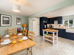 Stylish Cottage Peaceful Rural Retreat Pass The Keys