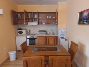 SNOW PEAK TODORKA AND VIHREN APARTAMENT NEXT TO THE LIFT 7 PERSONS