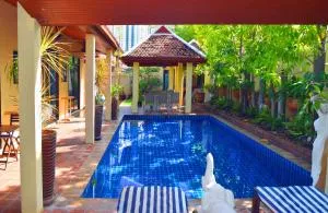4 Bed Villa Private Pool and BBQ Jomtien Beach - 乔木提恩海滩