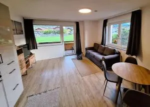 sonnige Ferienwohnung mit Balkon - أوبربرفس