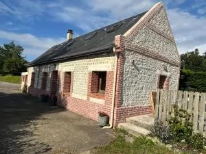 Maison charmante à Bec-de-Mortagne avec jardin clôturé - Daubeuf-Serville