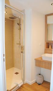 Hotels Hotel & Restaurant Le Patio VICHY : photos des chambres