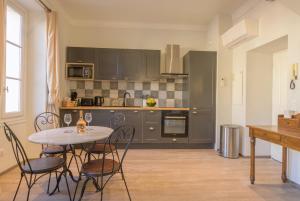 Appartements VALBONNE Maison coeur de village : photos des chambres