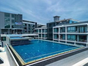 Taya NaiHarn, Scenic View, Modern Studio, Relife Windy