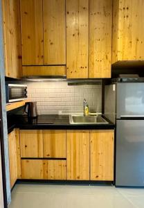 Taya NaiHarn, Scenic View, Modern Studio, Relife Windy