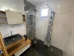 Villa proche aérodrome les Pujols - Lapenne