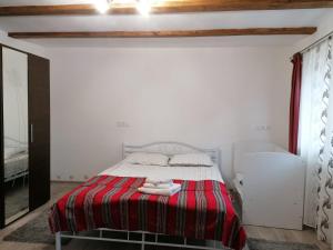 La Ţară Casa Angelica