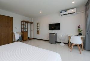 Wow Academy & Stay Soi Tai-Aed 3A