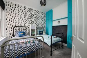 Southsea rental for families, friends and contractors