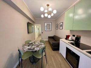 Botticelli Golden House next to Duomo