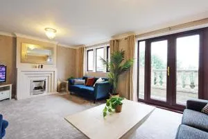 M1, M62, Free Parking, WiFi, 8 beds, Separate office - 克莱克西顿