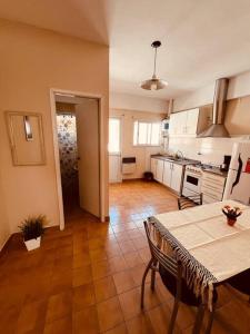 Dpto monoambiente muy lindo - 3hvězdičkové hotely ve městě Pinamar