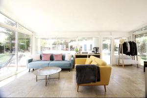 Villas VILLA SAINTE BAUME Piscine Jacuzzi tout confort : photos des chambres