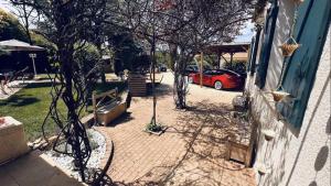 Villas VILLA SAINTE BAUME Piscine Jacuzzi tout confort : photos des chambres